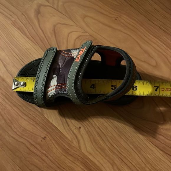 Teva Boys Sandals Psyclone, green Camo, Size 6, Water Shoes Hiking Beach. NWT - Picture 9 of 9